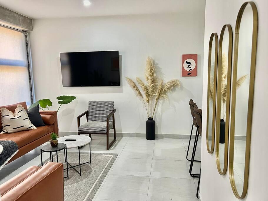 Depa Boho Al Sur Pet Friendly Piscina Gym Sala De Cine Appartement Guadalajara Buitenkant foto